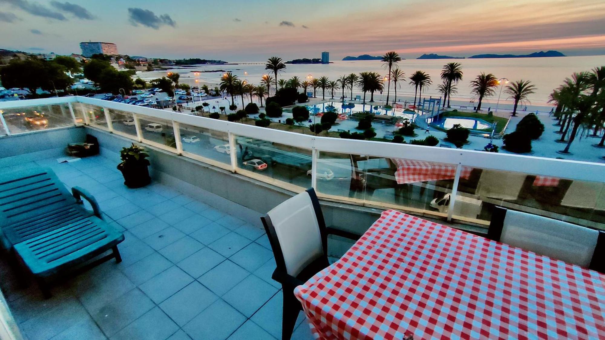 Samil Apartment, Primera Linea De Playa Con Wifi Y Garaje Виго Екстериор снимка